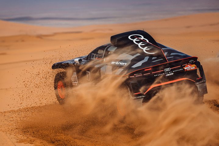 Rear view of the Audi RS Q e-tron in the desert